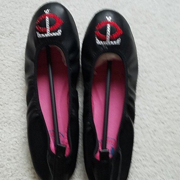 Minnesota Twins slip on flat shoes w/crystal logo embellishments - Picture 1 of 4